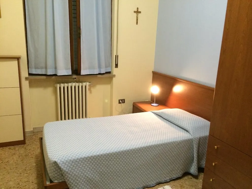 *** بيت ضيافة فندق Casa San Zeno - Istituto Salesiano فيرونا إيطاليا