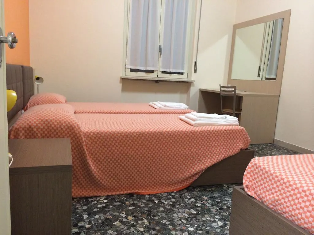 فندق Casa San Zeno - Istituto Salesiano فيرونا 3*,