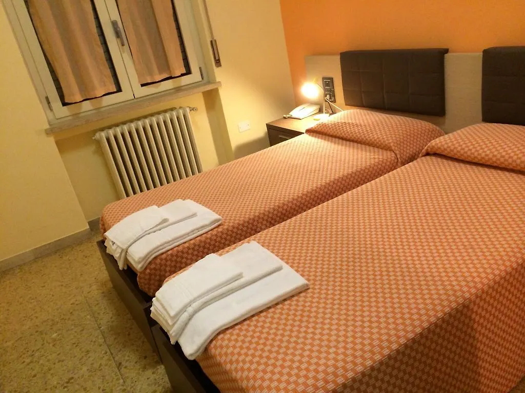 بيت ضيافة فندق Casa San Zeno - Istituto Salesiano فيرونا