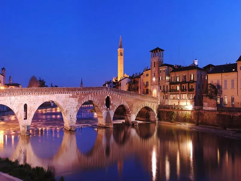 فندق Casa San Zeno - Istituto Salesiano فيرونا 3*,