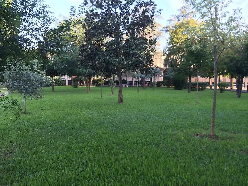 מלון ורונה Casa San Zeno - Istituto Salesiano בית הארחה